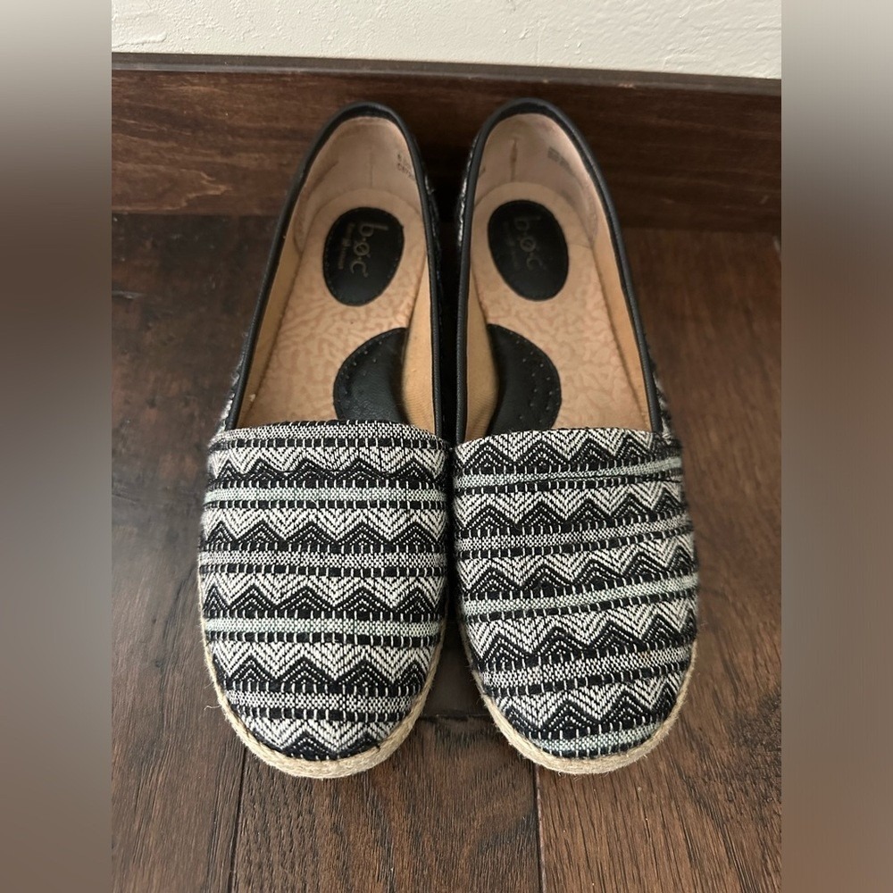 b.o.c. Black and White Espadrille Shoes- size 8.5 Women's